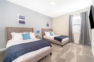 Wonderful Disney-Themed Home in ChampionsGate Resort 15 min from Disney World with 7 pools, Club houses, Water Park, Gym, Arcades, Lazy River, Golf, and More! - 4