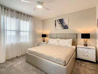 Magical Disney-Themed Townhome in ChampionsGate - Kissimmee - 5