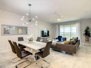 Magical Disney-Themed Townhome in ChampionsGate - Kissimmee - 6