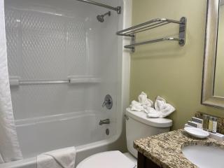 Remodeled Compass Cove Studio, Sleeps 4 - Myrtle Beach - 2