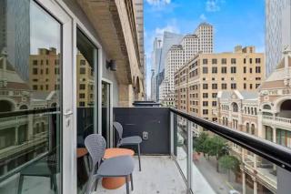 Downtown 2 bedroom Apartment with Stunning Austin Views Pool, Gym, Centric - Austin - 7