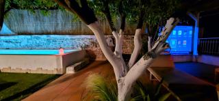 OIKOS Guesthouse & Rooftop - Suio - 4