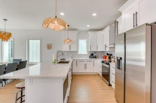 Steps to Beach Home with Ocean View in Navarre! - Navarre - 2