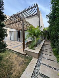 Villa with private pool and garden - Sheikh Zayed - 6