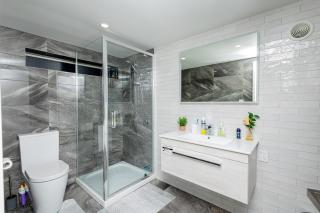 Home with Stunning Sea Views - Napier - 4