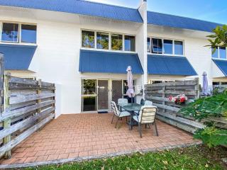 Paradise Apartments 2 - Nelly Bay - 9