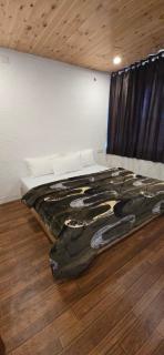 The rustic retreat - 5