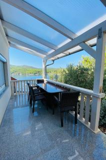 Seaside apartments with a swimming pool Cove Pribinja, Hvar - 24171 - 6
