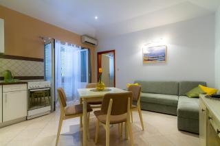 Apartments with a parking space Palit, Rab - 24376 - 6