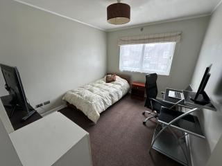Habitación con cama de plaza y media con baño privado - Llanquihue - 9