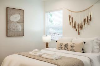 Cozy Modern Stay in Alhambra 30plus Days Welcome - Alhambra - 6