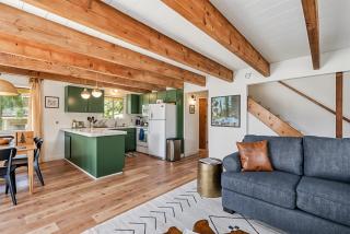 Marina Beach Cabin - Dog-Friendly Home with Deck! home - Groveland - 5
