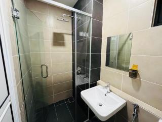 D'Pristine-Legoland Walk5min 3RB FamilyHouse Max12pax -  - 9