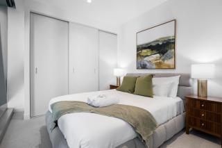 Modern 2BR - Best Location with Gym, Desk and Pool! - Melbourne - 4
