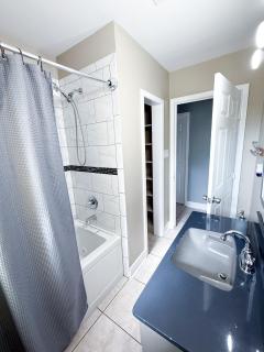 Queen Suite at New Orleans Airport and Tulane - Kenner - 9