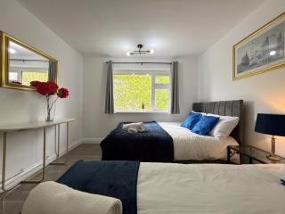 Anna's Place in Luton - Luton - 9