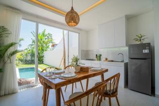 NEW 2BR Breathtaking Pool Villa in Canggu - Tumbak Bayuh - 2