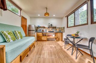 Beachfront Studio - Direct Beach Access, AC & Fast WiFi - 3