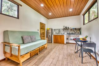 Beachfront Studio - Direct Beach Access, Fast Wifi & AC - Talamanca - 6
