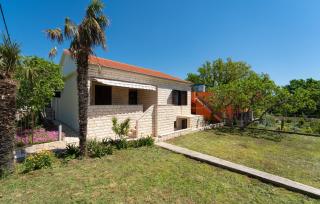 2 Bedroom Gorgeous Home In Seline - Seline - 0