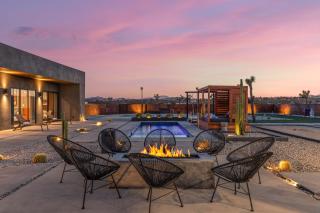 Luxury Family Villas - Joshua Tree - 3