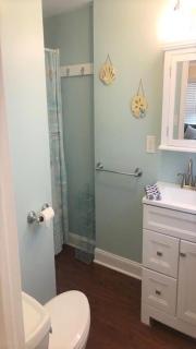 Just Moments From The Causeway Bridge This Charming Spacious Five-Bedroom 2 Bath Home Is Located In Ship Bottom On The Island Of Lbi, Wifi,, - Ship Bottom - 8