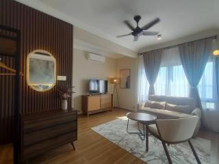 Newly Renovated Studio w Seaview Balcony - Kampung Padang Masirat - 0