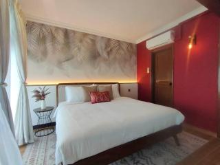 Newly Renovated Studio w Seaview Balcony - Kampung Padang Masirat - 2
