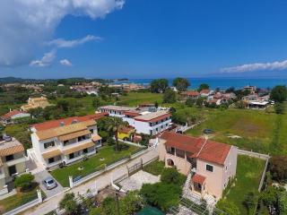 Dolphin Studios-Next to the Beach by Lauren - Roda - 1