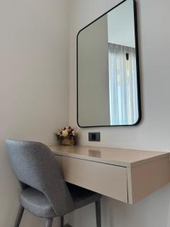 The Edge Central - 4