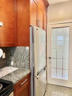 Central & Comfy 1B1B - Vancouver - 3