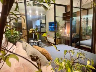Air Residence Luxurious 1BR unit 2910 in Makati with 500MBPS WIFI - Manila - 8