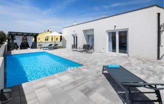 Beautiful Home In Majmajola - Butkovići - 4