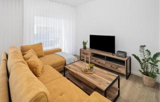 Beautiful Home In Majmajola - Butkovići - 8