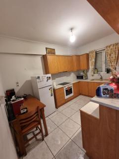 Quiet 3BR Flat Near Transit - 9