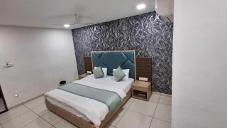 Hotel O New Westin Park - Ahmedabad - 7