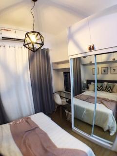 Airy condo w balcony, Netflix, 3 pools, sleeps 3 - Manila - 3