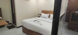 Hotel O Tawakkal Guest house - Mumbai - 7