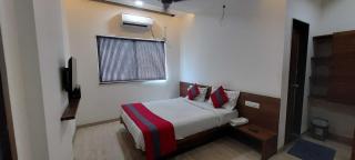 Hotel O MIDAS Regency - Shikrapur - 4
