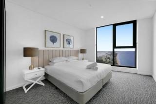 Ocean Suites Surfers Paradise - Gold Coast - 9