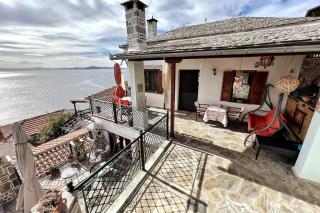 The Pagasetic Balcony - Magestic Sea Cottage - 5