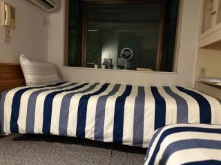 nipponbashi 10 min walk twin room - Osaca - 0