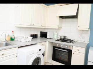 Home with Free 2x Parking and garden perfect for Contractors - Ashford - 9