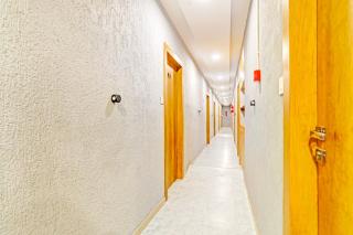 Super Collection O Adajan Formerly Hotel Western Inn - Surat - 6