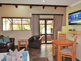 Mount Amanzi Chalets - Hartbeespoort - 6
