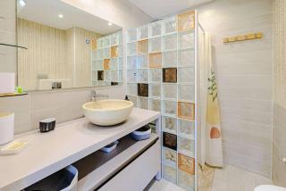 Marina Rey - Apt pour 4 à 400m des plages Côte d'Azur - 1