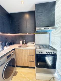 Fully Furnished Sapphire Studio in JVC, Short Drive to Dubai Marina, JBR, Downtown Dubai - 1