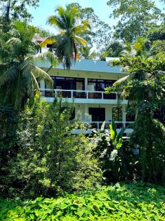 CoCoSuRf House, Luxury among palms - Hikkaduwa - 0