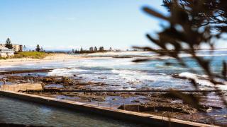 Blue Bay Cottage - Family Friendly, Walk To Beach - Blue Bay - 1