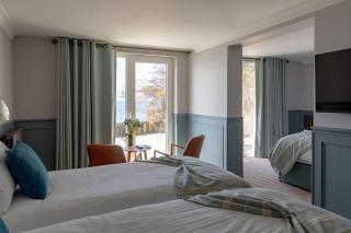 The Albion - Freshwater - 1
